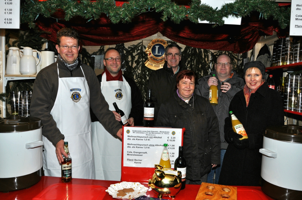 Glühweinstand des Lions Club Gütersloh-Wiedenbrück